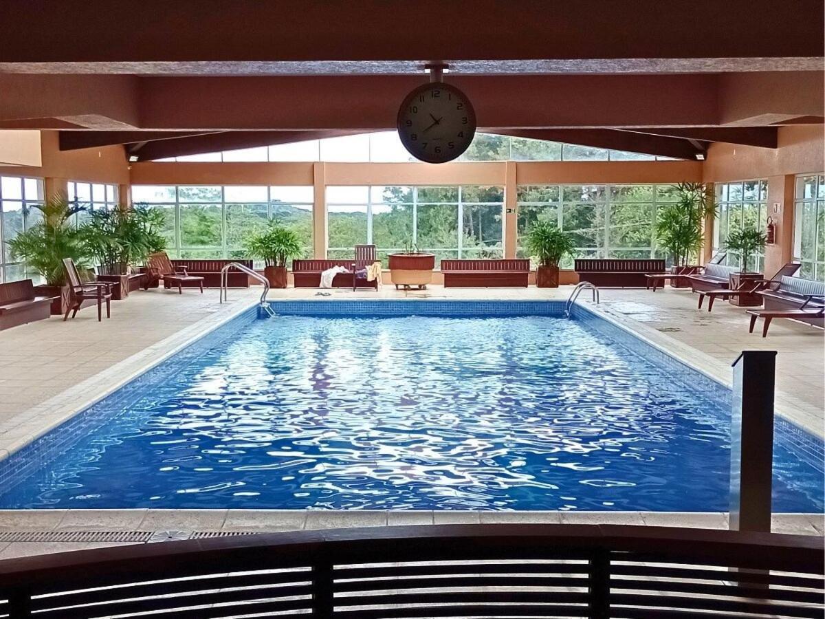 Apartamento No Residencial Village No Centro De Gramado, Com Piscina Aquecida E Hidromassagem Exterior foto